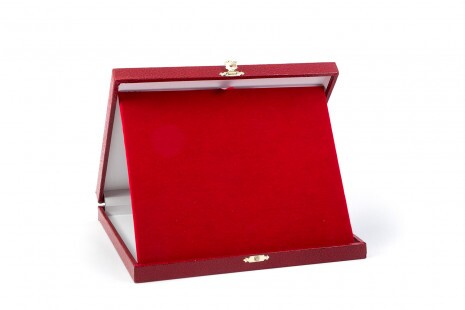 Lederähnliche Plakettenbox in Bordeaux