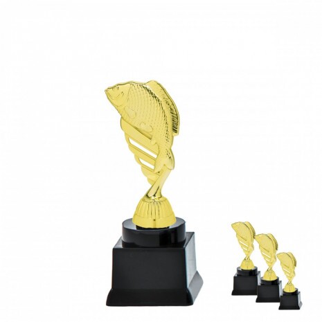 Fisch auf schwarzem Blocksockel