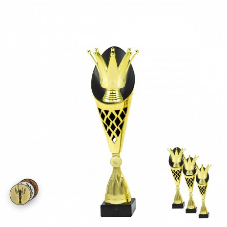 Krone auf einer schwarz-goldenen Trophäe