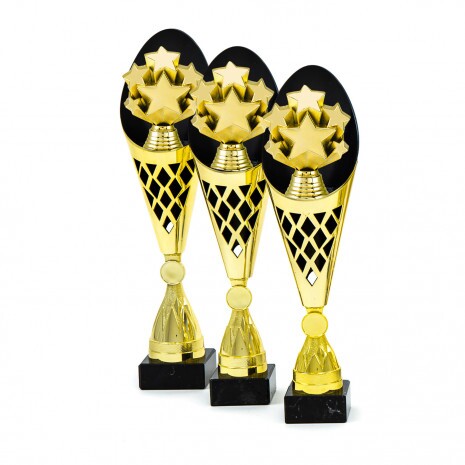 Sterne auf einer schwarz-goldenen Trophäe